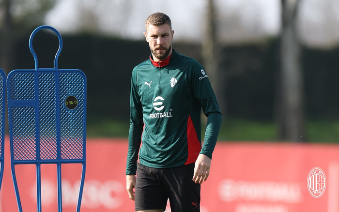 开云下载-米兰开启新一周训练备战|AC米兰|ac米兰|工作_新浪体育_新浪新闻