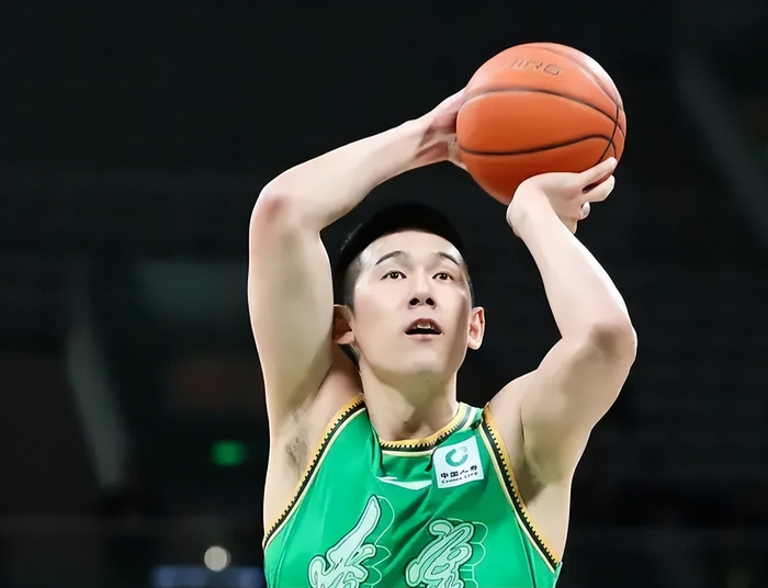 乌戈上任盘活4将！莫兰德统领内线，付豪效率暴涨，2后卫打成主力|辽宁|王岚|王岚嵚|鄢手骐|篮板_新浪体育_新浪新闻