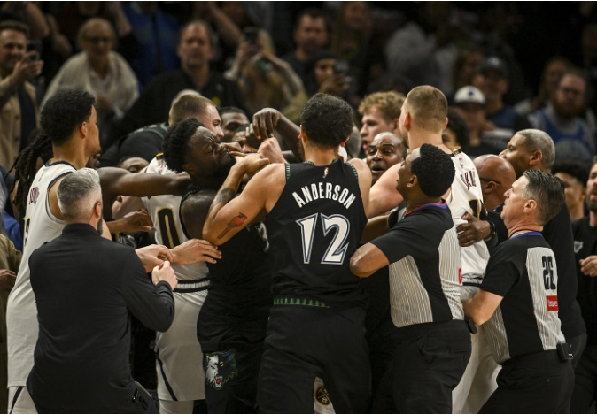 开云体育下载-NBA官宣掘狼冲突罚单：约基奇罚5万兰德尔罚3.5万 无人被禁赛